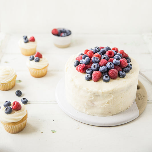 Mascarpone Berry Cakes & Cupcakes